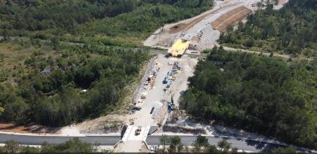 Nadvoza Rodik in železnica